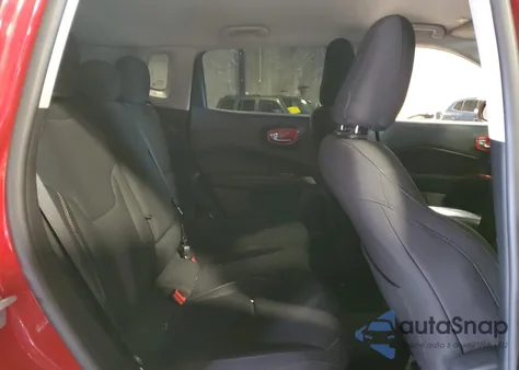 2019 Jeep Compass Sport z USA, uszkodzony, nr VIN 3C4NJDAB5KT682681